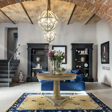 Conti Galgani Villa *